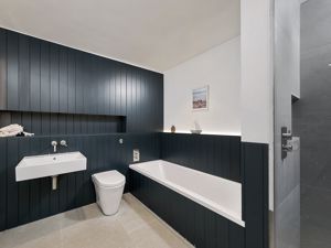 Family Bathroom- click for photo gallery